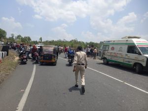 मनेंद्रगढ़ शहडोल मार्ग पर  बस की टक्कर में स्कूटी सवार 3 लोगों की मौत