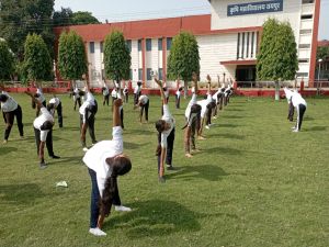 कृषि महाविद्यालय रायपुर में मनाया गया अन्तर्राष्ट्रीय योग दिवस