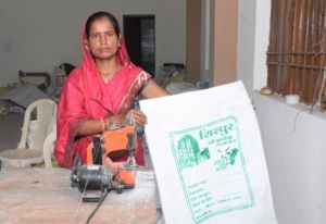 वर्मी कम्पोस्ट बैग बना आय का जरिया, गौठानों में किए विक्रय