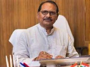  कोई भी बच्चा शाला त्यागी और अप्रवेशी न रहें: मंत्री डॉ. टेकाम