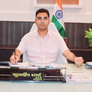  उत्सव के रूप में शाला प्रवेश कार्यक्रम का आयोजन करने कलेक्टर ने की अपील