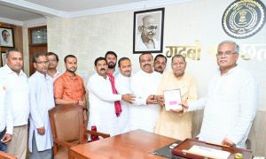  मुख्यमंत्री श्री बघेल को चातुर्मास्य व्रत उत्सव में शामिल होने का मिला आमंत्रण