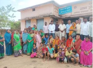बैठक में शराब के खिलाफ फूटा  ग्रामीणों का आक्रोश , गली - कूचों में घूम कोचियो  को दी चेतावनी