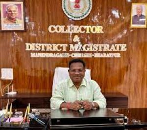 6 हजार 786 हैण्डपंप से मनेंद्रगढ़ में मिल रहा लोगों को पेयजल