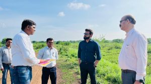 कलेक्टर पुष्पेन्द्र कुमार मीणा पहुंचे आईआईटी भिलाई, निर्माणाधीन परिसर में अधोसंरचना, प्लांटेशन, लैंडस्केपिंग व हेलिपेड का किया अवलोकन कलेक्टर पुष्पेन्द्र कुमार मीणा पहुंचे आईआईटी भिलाई, निर्माणाधीन परिसर में अधोसंरचना, प्लांटेशन, लैंडस्केपिंग व हेलिपेड का किया अवलोकन