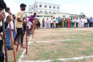 हरेली के पावन अवसर पर छत्तीसगढ़िया ओलंपिक का आगाज हरेली के पावन अवसर पर छत्तीसगढ़िया ओलंपिक का आगाज