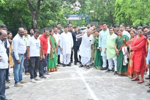 जिला स्तरीय हरेली तिहार में शामिल हुए कृषि मंत्री जिला स्तरीय हरेली तिहार में शामिल हुए कृषि मंत्री