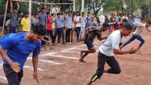 बरसात में भी छत्तीसगढ़िया ओलंपिक की धूम, भिलाई के लोगों में भारी उत्साह बरसात में भी छत्तीसगढ़िया ओलंपिक की धूम, भिलाई के लोगों में भारी उत्साह