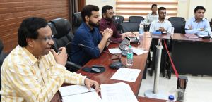 बच्चों के स्वास्थ्य परीक्षण व टीकाकरण पर रखे विशेष ध्यान बच्चों के स्वास्थ्य परीक्षण व टीकाकरण पर रखे विशेष ध्यान