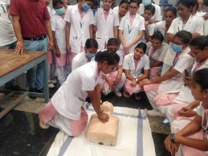 दुर्ग जिला चिकित्सालय में आईएपी सीपीआर डे दिवस मनाया दुर्ग जिला चिकित्सालय में आईएपी सीपीआर डे दिवस मनाया