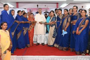 गृह मंत्री ताम्रध्वज साहू बिहान महिला स्व सहायता समूह सम्मेलन में हुए शामिल गृह मंत्री ताम्रध्वज साहू बिहान महिला स्व सहायता समूह सम्मेलन में हुए शामिल