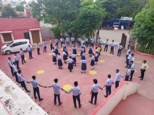 स्कूली छात्राओं ने निकाली मतदाता जागरूकता रैली स्कूली छात्राओं ने निकाली मतदाता जागरूकता रैली