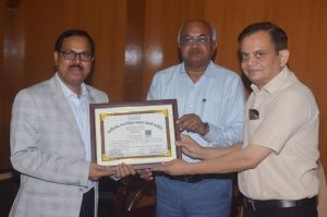 पॉवर कंपनी में मुख्य अभियंता श्री सिन्हा की भावभीनी विदाई पॉवर कंपनी में मुख्य अभियंता श्री सिन्हा की भावभीनी विदाई