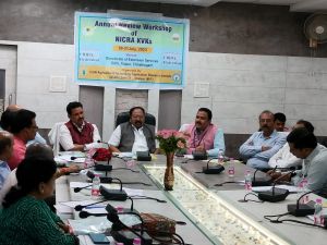 कृषि में पारंपरिक ज्ञान के उपयोग से ही संभव है जलवायु परिवर्तन का सामना: श्री मण्डावी कृषि में पारंपरिक ज्ञान के उपयोग से ही संभव है जलवायु परिवर्तन का सामना: श्री मण्डावी