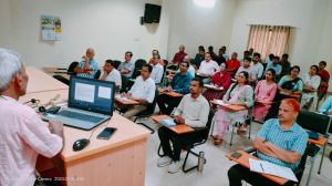 आहार औषधि की तरह हो, नहीं तो औषधि आहार बन जाएगा – डॉ. सीताराम साहू आहार औषधि की तरह हो, नहीं तो औषधि आहार बन जाएगा – डॉ. सीताराम साहू