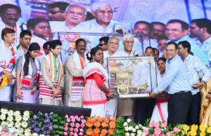 मुख्यमंत्री ने बस्तर और सरगुजा में आदिवासियों के उत्थान के लिए की कई महत्वपूर्ण घोषणाएं मुख्यमंत्री ने बस्तर और सरगुजा में आदिवासियों के उत्थान के लिए की कई महत्वपूर्ण घोषणाएं