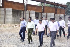 कलेक्टर श्री संजीव झा ने अरपा तट संवर्धन योजना के कार्यों का किया निरीक्षण कलेक्टर श्री संजीव झा ने अरपा तट संवर्धन योजना के कार्यों का किया निरीक्षण