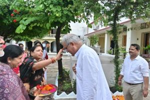 मुख्यमंत्री श्री बघेल मंत्री श्री चौबे के निवास पहुंचे, परिवारजनों से मुलाकात की मुख्यमंत्री श्री बघेल मंत्री श्री चौबे के निवास पहुंचे, परिवारजनों से मुलाकात की