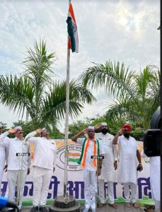 प्रदेश कांग्रेस अध्यक्ष दीपक बैज ने राजीव भवन में ध्वजारोहण किया प्रदेश कांग्रेस अध्यक्ष दीपक बैज ने राजीव भवन में ध्वजारोहण किया