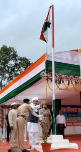 पंचायत एवं ग्रामीण विकास मंत्री रविंद्र चौबे ने किया ध्वजारोहण पंचायत एवं ग्रामीण विकास मंत्री रविंद्र चौबे ने किया ध्वजारोहण