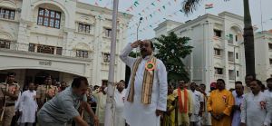 भाजपा कार्यालय में प्रदेश अध्यक्ष अरुण साव ने फहराया तिरंगा, प्रदेशवासियों को दी बधाई भाजपा कार्यालय में प्रदेश अध्यक्ष अरुण साव ने फहराया तिरंगा, प्रदेशवासियों को दी बधाई