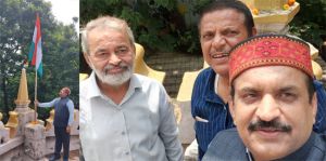 महाकोशल कला वीथिका में डॉ. दिनेश मिश्रा ने फहराया तिरंगा महाकोशल कला वीथिका में डॉ. दिनेश मिश्रा ने फहराया तिरंगा