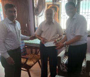 25 हजार रूपए की सहायता राशि दान 25 हजार रूपए की सहायता राशि दान