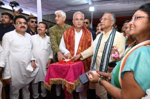 मुख्यमंत्री भूपेश बघेल के हाथों महासमुंद जिले को मिली 655 करोड़ रूपए की लागत के 223 विकास कार्यों की सौगात मुख्यमंत्री भूपेश बघेल के हाथों महासमुंद जिले को मिली 655 करोड़ रूपए की लागत के 223 विकास कार्यों की सौगात