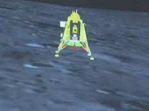 ज़िला अधिकारी -कर्मचारी वर्चुअली जुड़ चंद्रयान-3 की सफल सॉफ्ट लैंडिंग के साक्षी बने ज़िला अधिकारी -कर्मचारी वर्चुअली जुड़ चंद्रयान-3 की सफल सॉफ्ट लैंडिंग के साक्षी बने