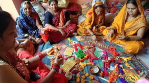 रंग-बिरंगी राखियां से सजेगी भाईयों की कलाईयां रंग-बिरंगी राखियां से सजेगी भाईयों की कलाईयां