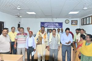  निगम प्रशासन ने 04 कर्मचारियों को दी स-सम्मान विदाई