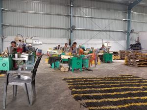 ग्रामीण औद्योगिक पार्क छेड़िया में अगरबत्ती निर्माण कर आत्मनिर्भर बनी महिलाएं 