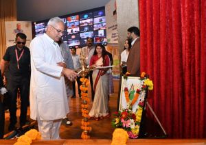 मुख्यमंत्री स्कूल जतन योजना अंतर्गत लोकार्पण कार्यक्रम में हिस्सा लेने ऑडिटोरियम पहुंचे मुख्यमंत्री