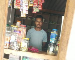 मुख्यमंत्री युवा स्वरोजगार योजना : बीजापुर के संतोष ने शुरू किया खुद का किराना व्यवसाय मुख्यमंत्री युवा स्वरोजगार योजना : बीजापुर के संतोष ने शुरू किया खुद का किराना व्यवसाय