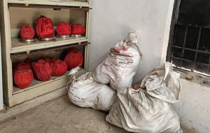 दाह संस्कार पश्चात मृतको के अस्थिकलश रामनगर मुक्ति धाम में सुरक्षित दाह संस्कार पश्चात मृतको के अस्थिकलश रामनगर मुक्ति धाम में सुरक्षित