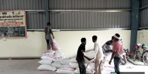 ग्रामीण औद्योगिक पार्क बरही में स्थापित गोवर्धन कैटल फीड यूनिट गढ़ रहा नये आयाम ग्रामीण औद्योगिक पार्क बरही में स्थापित गोवर्धन कैटल फीड यूनिट गढ़ रहा नये आयाम