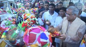 मुख्यमंत्री श्री बघेल ने पोला तिहार पर पाटन क्षेत्रवासियों को दी उफरा-रवेली सेतु की सौगात