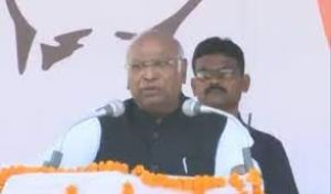 प्रधानमंत्री मोदी नहीं चाहते कि सत्ता गरीबों के हाथ में जाए : खरगे 