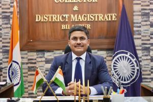 मतदाताओं, मीडिया और कर्मचारियों ने निभाई महत्वपूर्ण भूमिका-कलेक्टर मतदाताओं, मीडिया और कर्मचारियों ने निभाई महत्वपूर्ण भूमिका-कलेक्टर