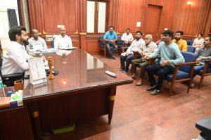 कलेक्टर ने ली राईस मिलर्स की बैठक कलेक्टर ने ली राईस मिलर्स की बैठक