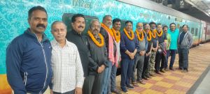 अय्यप्पा के दर्शनार्थ शबरीमाला यात्रियों का जत्था केरल रवाना अय्यप्पा के दर्शनार्थ शबरीमाला यात्रियों का जत्था केरल रवाना