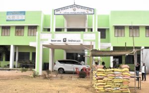 कलेक्टर एवं जिला निर्वाचन अधिकारी ने लिया स्ट्रांग रूम के व्यवस्थाओं का जायजा कलेक्टर एवं जिला निर्वाचन अधिकारी ने लिया स्ट्रांग रूम के व्यवस्थाओं का जायजा