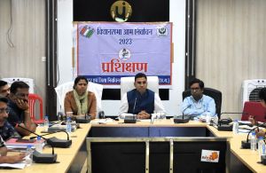 मतगणना का कार्य पूरी तरह से त्रुटिरहित एवं पारदर्शी तरीके से संपन्न किया जाए: कलेक्टर श्री शर्मा मतगणना का कार्य पूरी तरह से त्रुटिरहित एवं पारदर्शी तरीके से संपन्न किया जाए: कलेक्टर श्री शर्मा