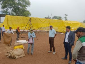 बेमौसम बारिश सेे धान को बचाने पुख्ता इंतजाम बेमौसम बारिश सेे धान को बचाने पुख्ता इंतजाम