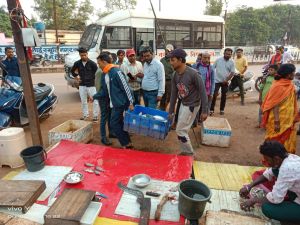 अवैध रूप से खुले मे चिकन मटन दुकान पर  की गई कार्यवाही