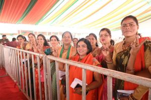 सीतापुर क्षेत्र से पहुंची महिलाओं में उत्साह 