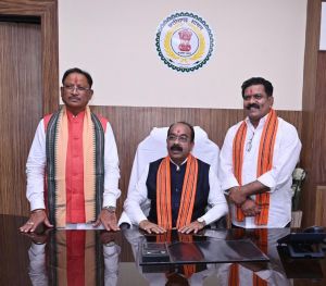 उप मुख्यमंत्री अरूण साव और विजय शर्मा ने कार्यभार संभाला उप मुख्यमंत्री अरूण साव और विजय शर्मा ने कार्यभार संभाला