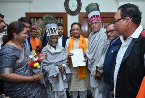  मुख्यमंत्री से रामनामी समुदाय के प्रतिनिधिमंडल ने की सौजन्य मुलाकात 