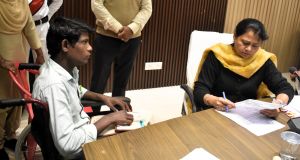 सीईओ जिला पंचायत ने जनदर्शन में सुनी आम लोगों की समस्याएं