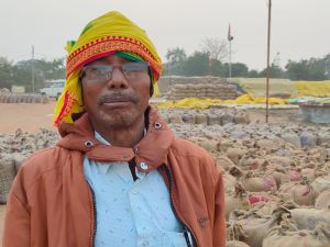 एक साथ 2 लाख 12 हजार रूपये से अधिक की धान बोनस राशि मिलने पर प्रसन्नचित हुआ किसान निजाम सिंह कोर्राम